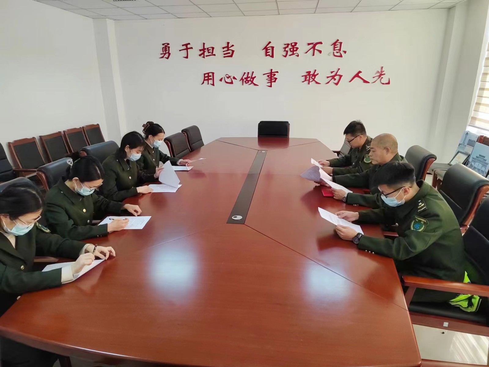 安全生產(chǎn)-反恐防暴培訓(xùn)學(xué)習(xí).jpg