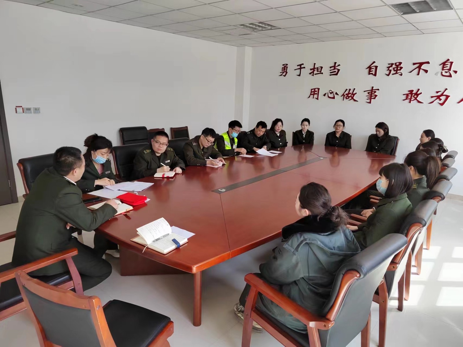 會(huì)議3.jpg